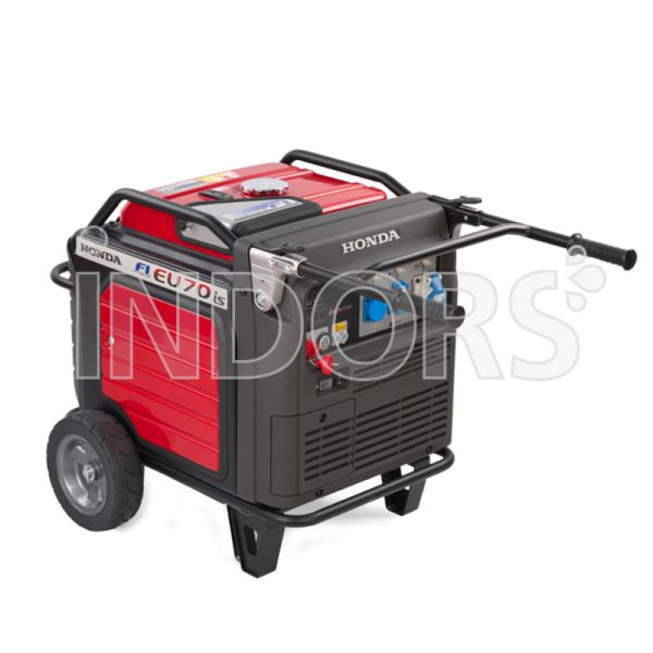 Generatore portatile Honda EU70i rosso con telaio, ruote e maniglia estensibile rossi e neri su sfondo bianco.