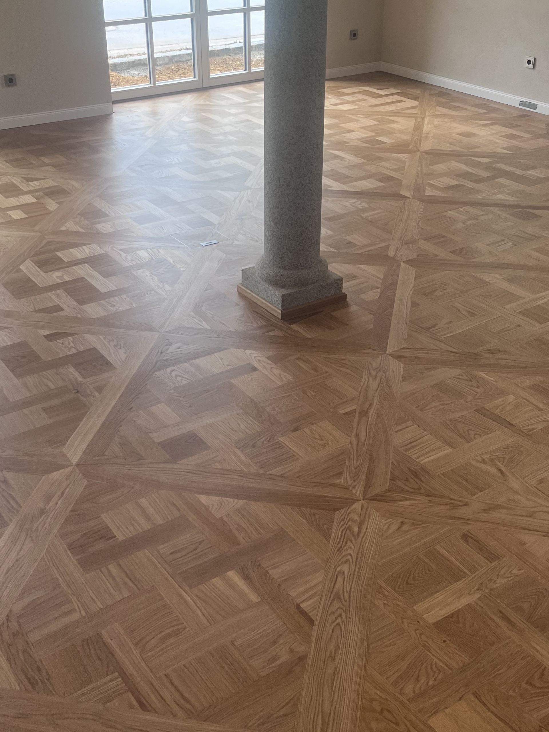 Tafelparkett verlegt im raum, Holzart Eiche Versailles Tafelparkett,