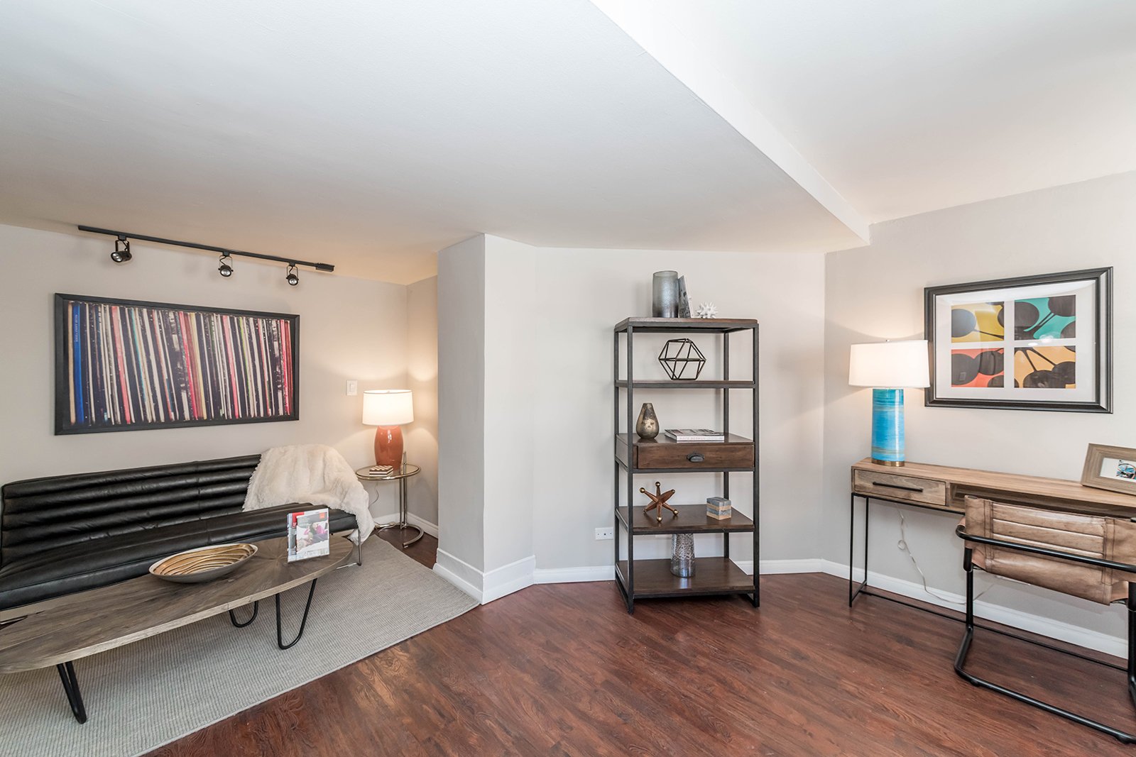 Gallery Reside on Wellington Lakeview Chicago Apartments