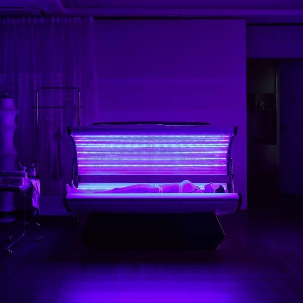 Blue Light Therapy at Salerno Wellness