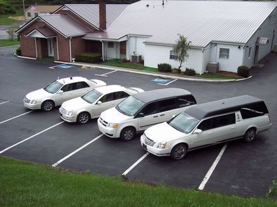 Cravens-Shires Funeral Home Cars with Hearses