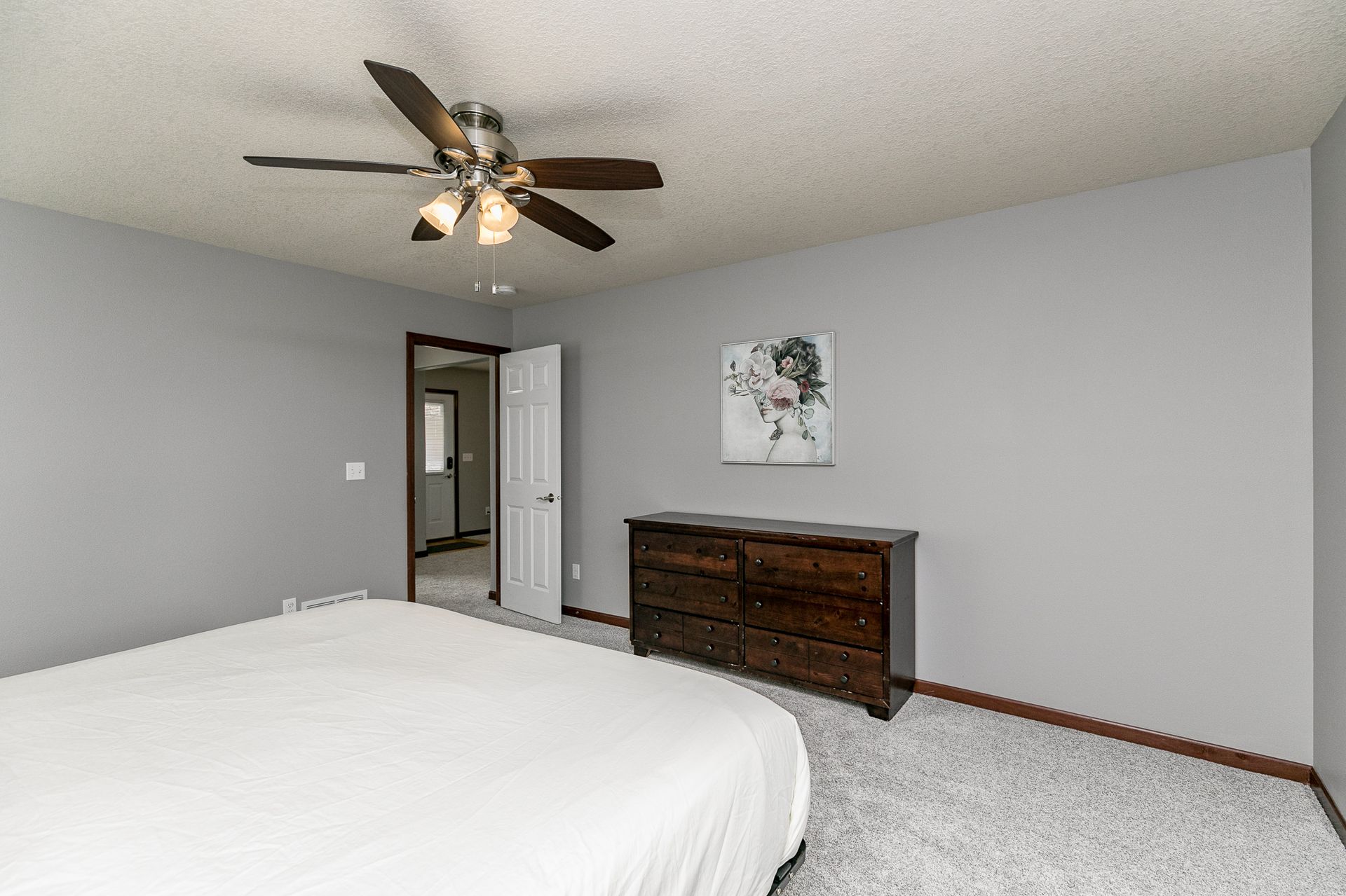 The Stadium House  bedroom with closet