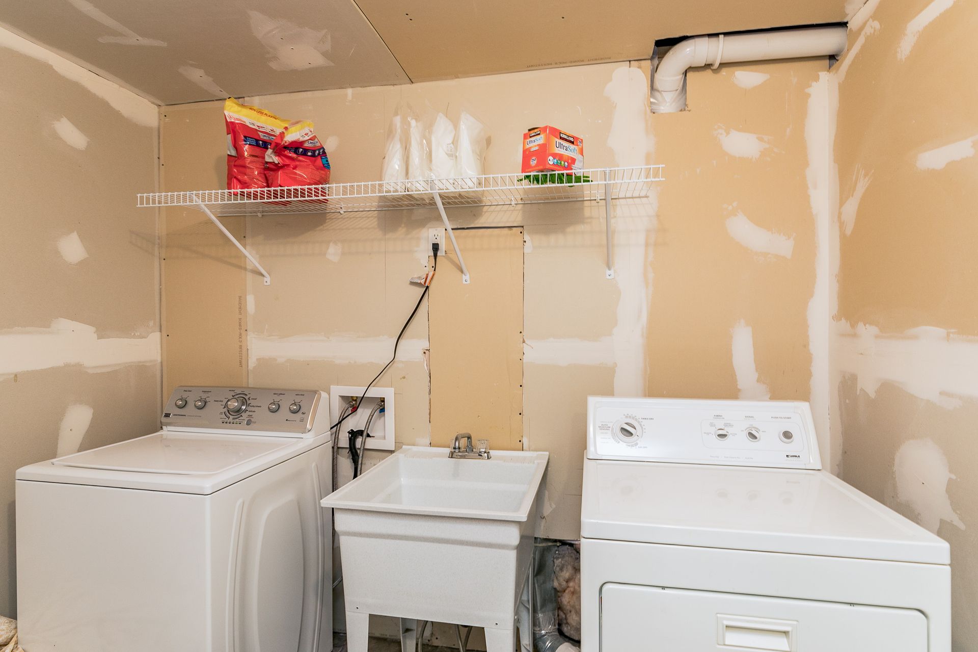 The Stadium House washer and dryer
