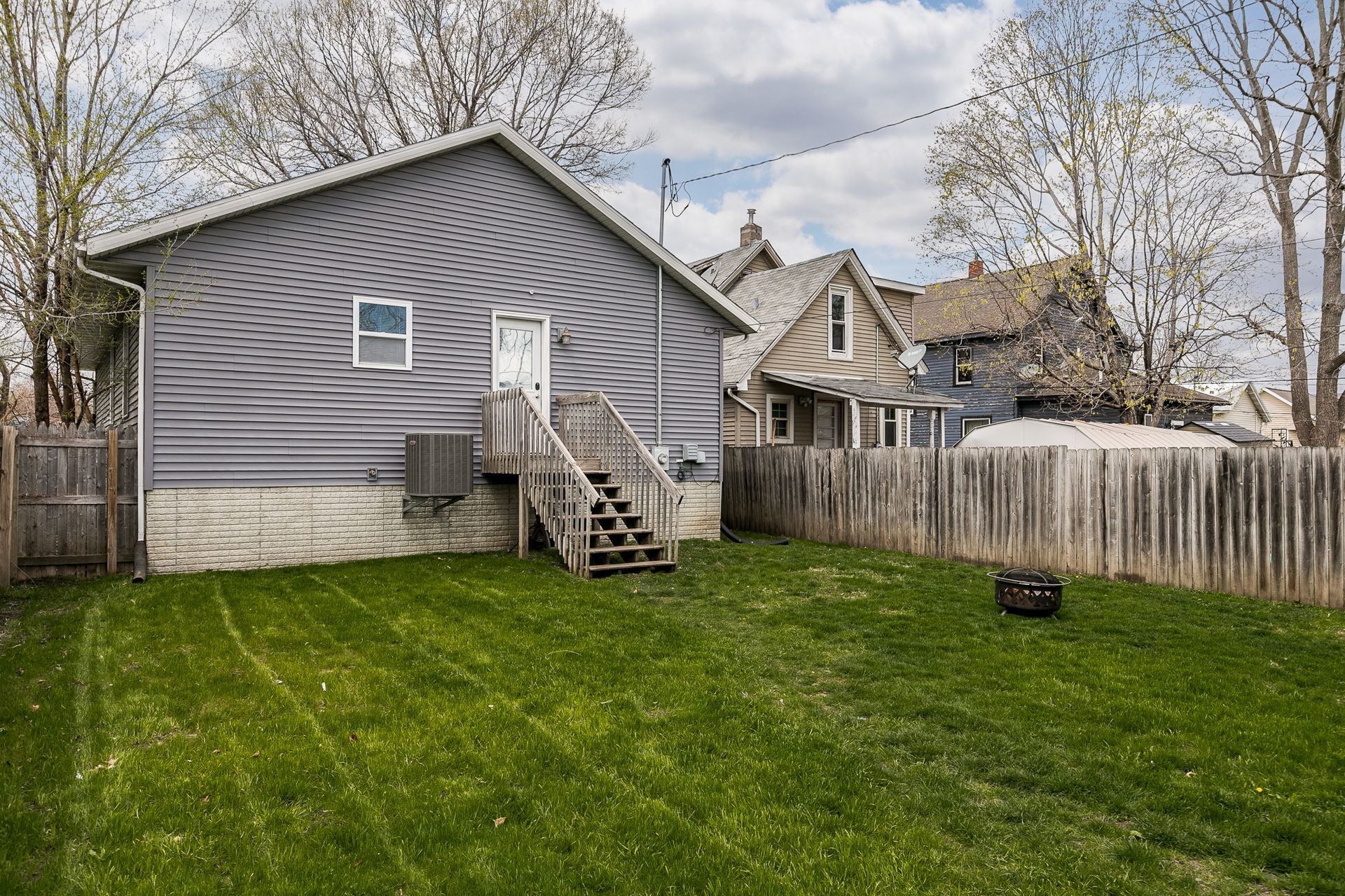 The Stadium House backyard 2