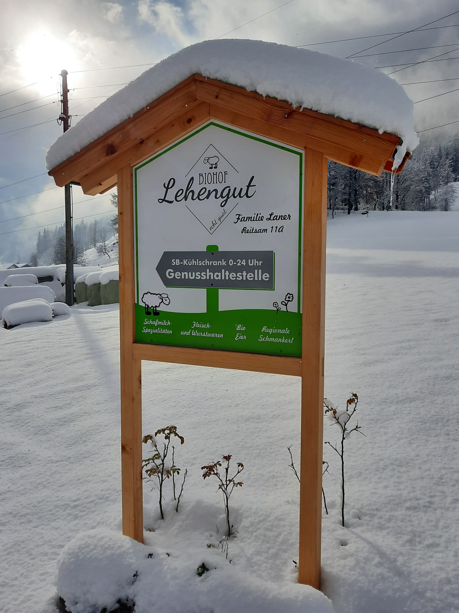 Schild mit Schnee