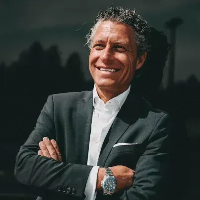 Prof. Dr. Uwe Seebacher Prof. Dr. Uwe Seebacher