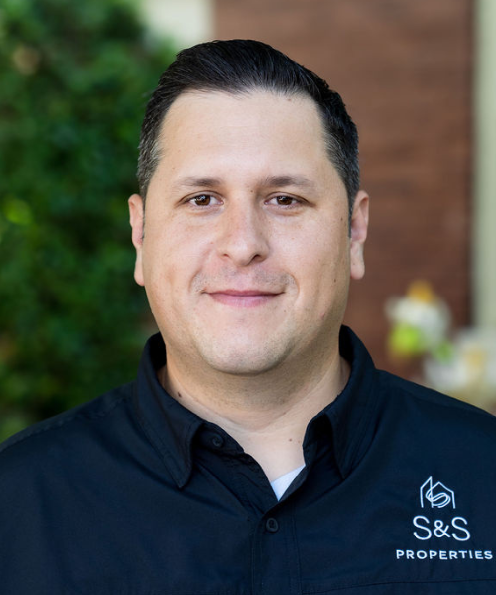 Jonathan Galindo headshot