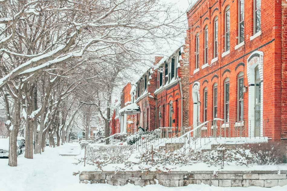 Historic Chicago masonry buildings facing prolonged winter freeze–thaw exposure and seasonal moisture conditions.