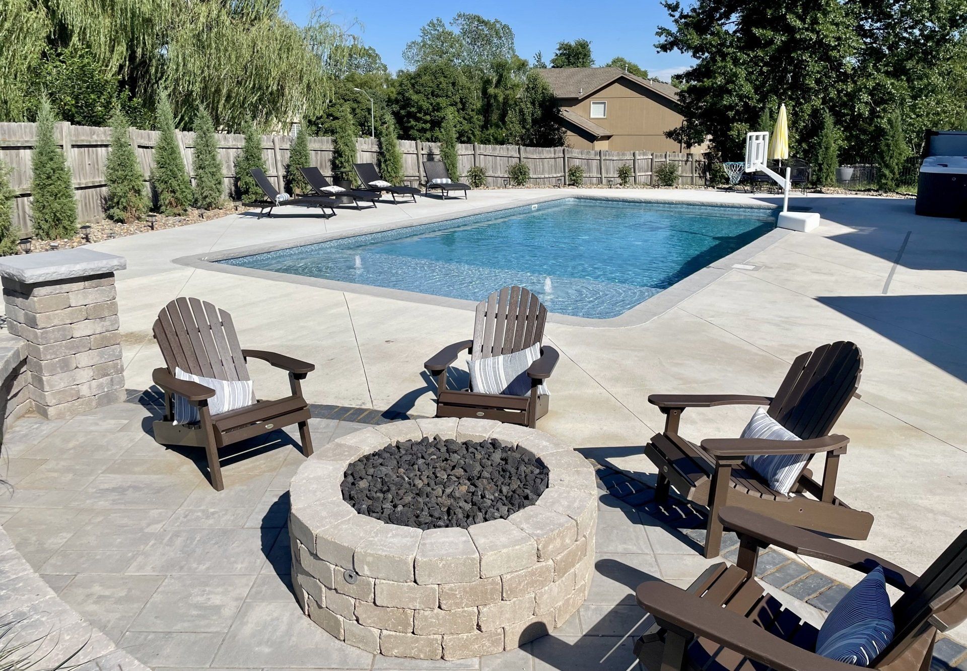 Vinyl liner pool build