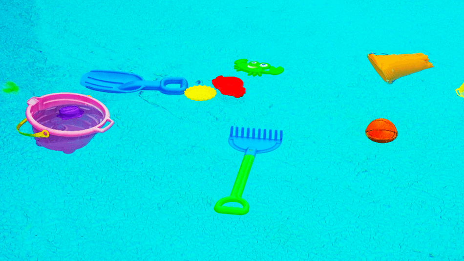 Pool Cleaning Service in Leawood