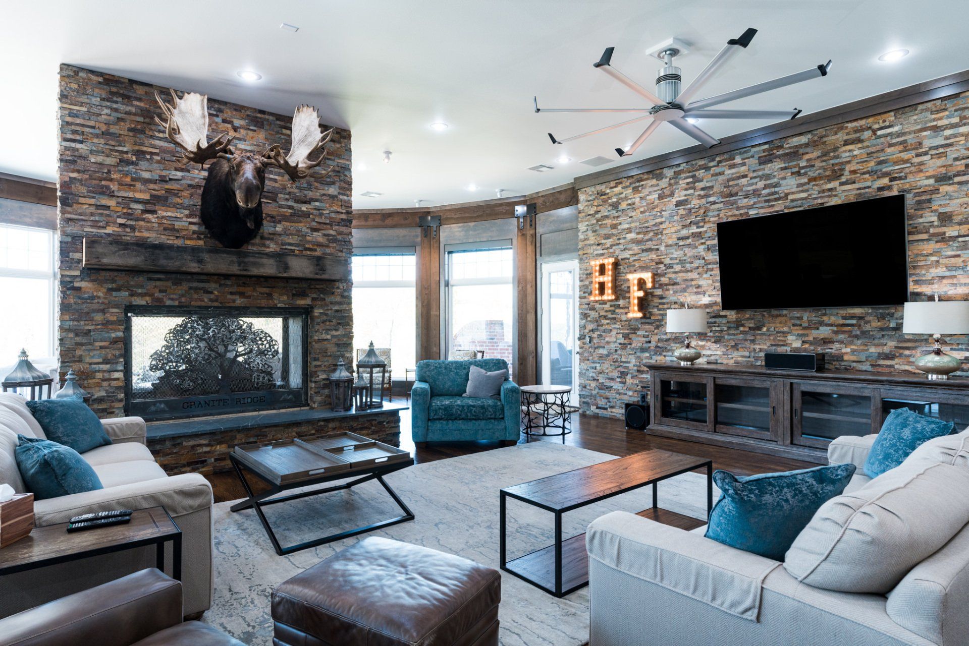 best home stylists and designers in nwa