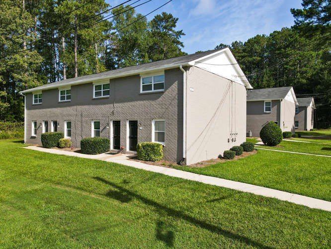 VILLAGE TOWNHOMES OF OXFORD