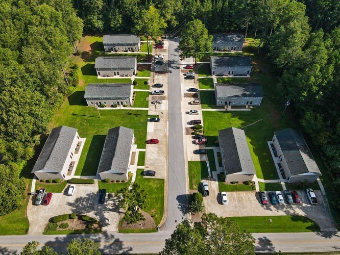 VILLAGE TOWNHOMES OF OXFORD