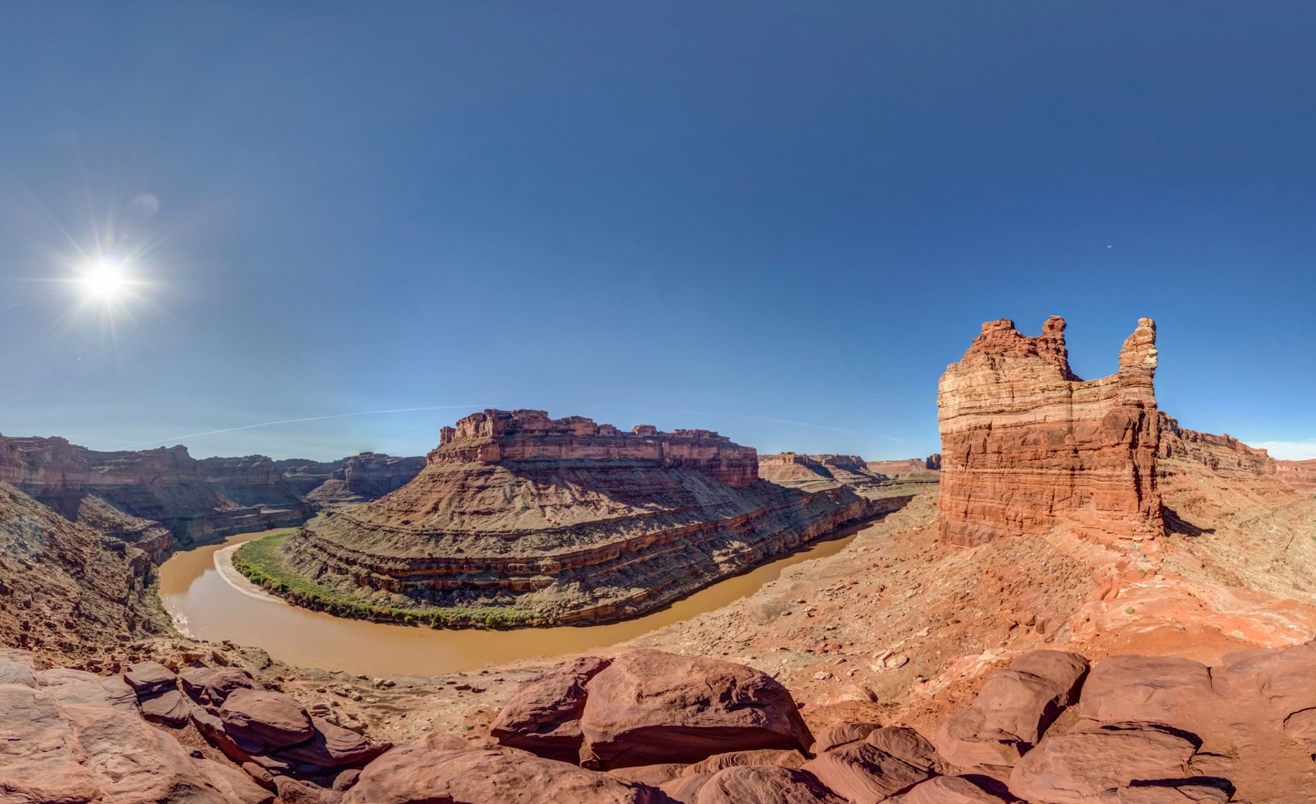 Colorado River bends seen from the Loop hike overlook
