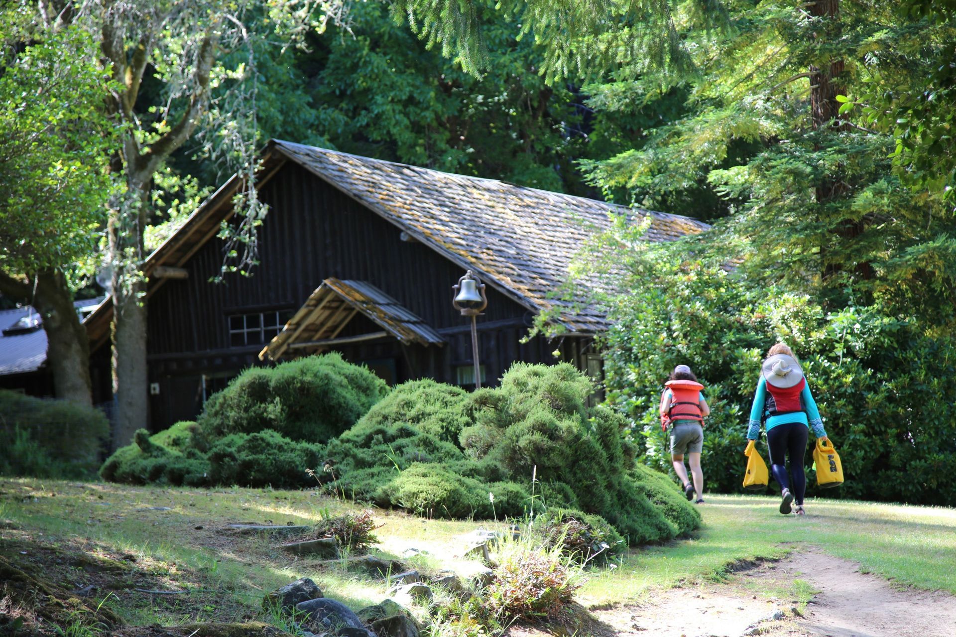 Lodge on the Rogue River