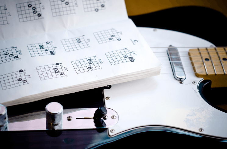 gitaar_met_boek
