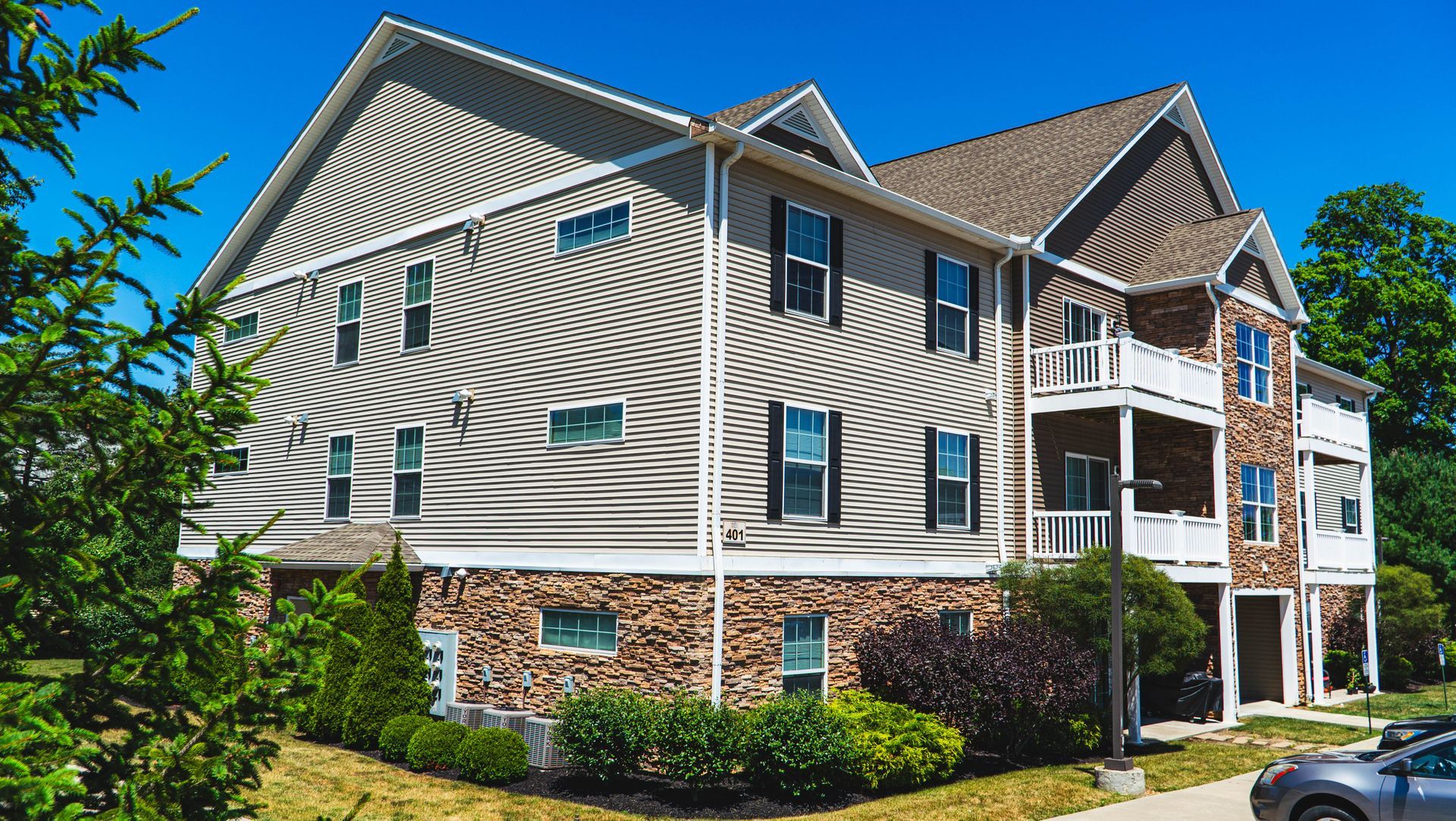 Creekside Commons Summit County Apartments