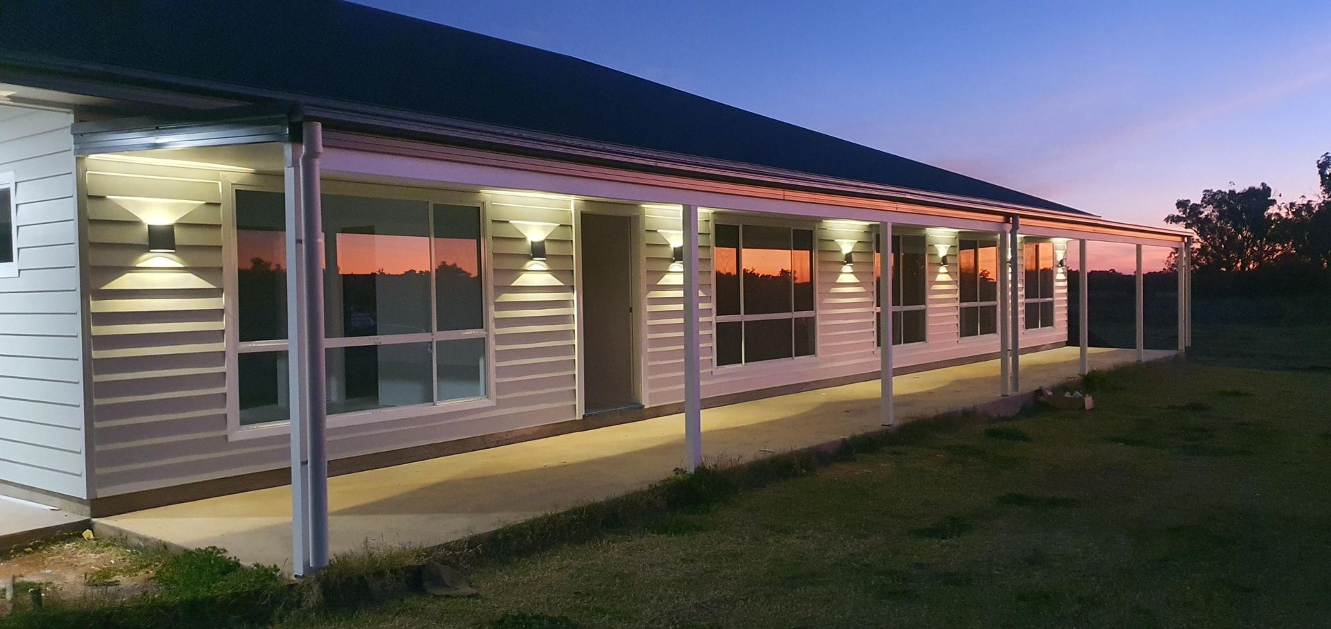 A House With a Porch and a Sunset in the Background — Kareela Constructions In Tamworth, NSW