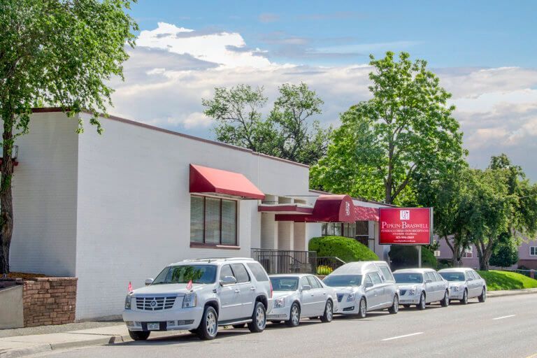 White Limos in front of Pipkin Braswell