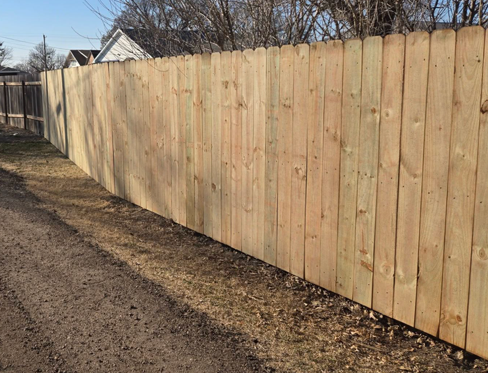 grand forks fencing contractor