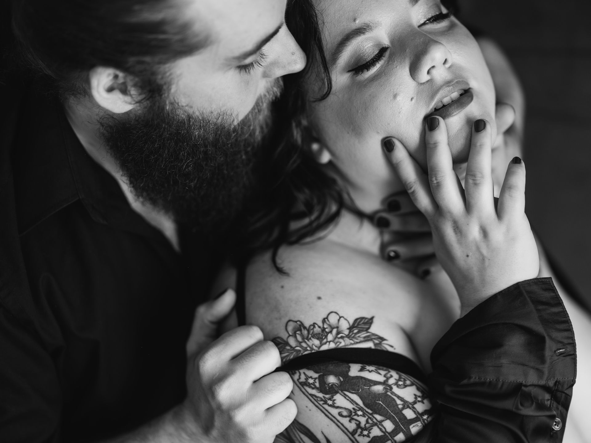 sexy engagement photo shoot Utah