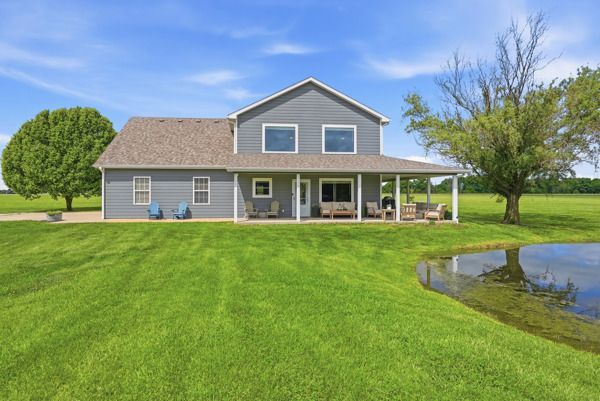 Real Estate Auction In Columbia, MO With 10 Acres, 4 Beds, 2 Baths Available Now.