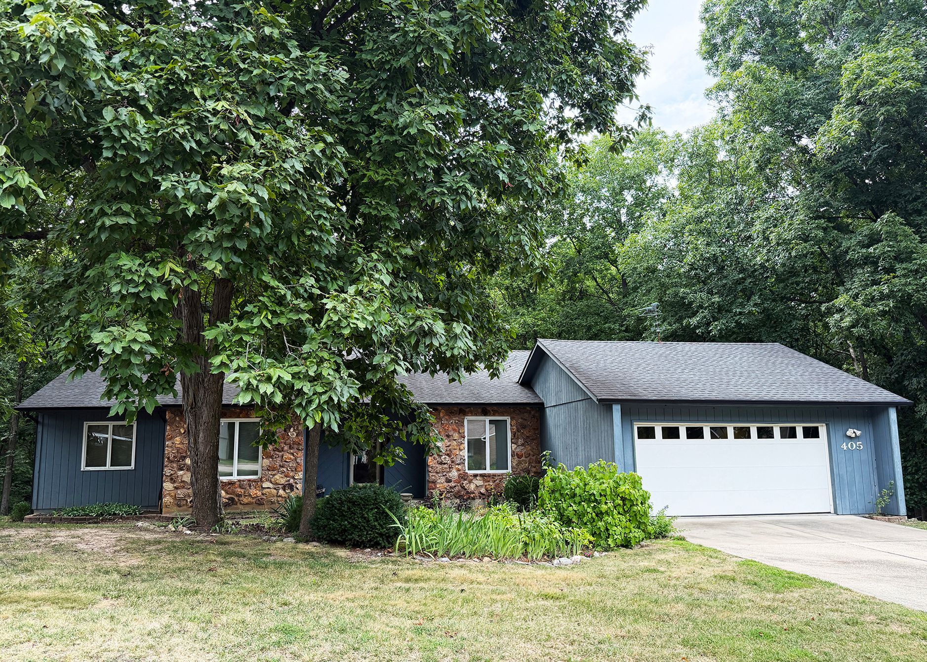 Bid On Real Estate Auctions From Atterberry Auction & Realty Company.