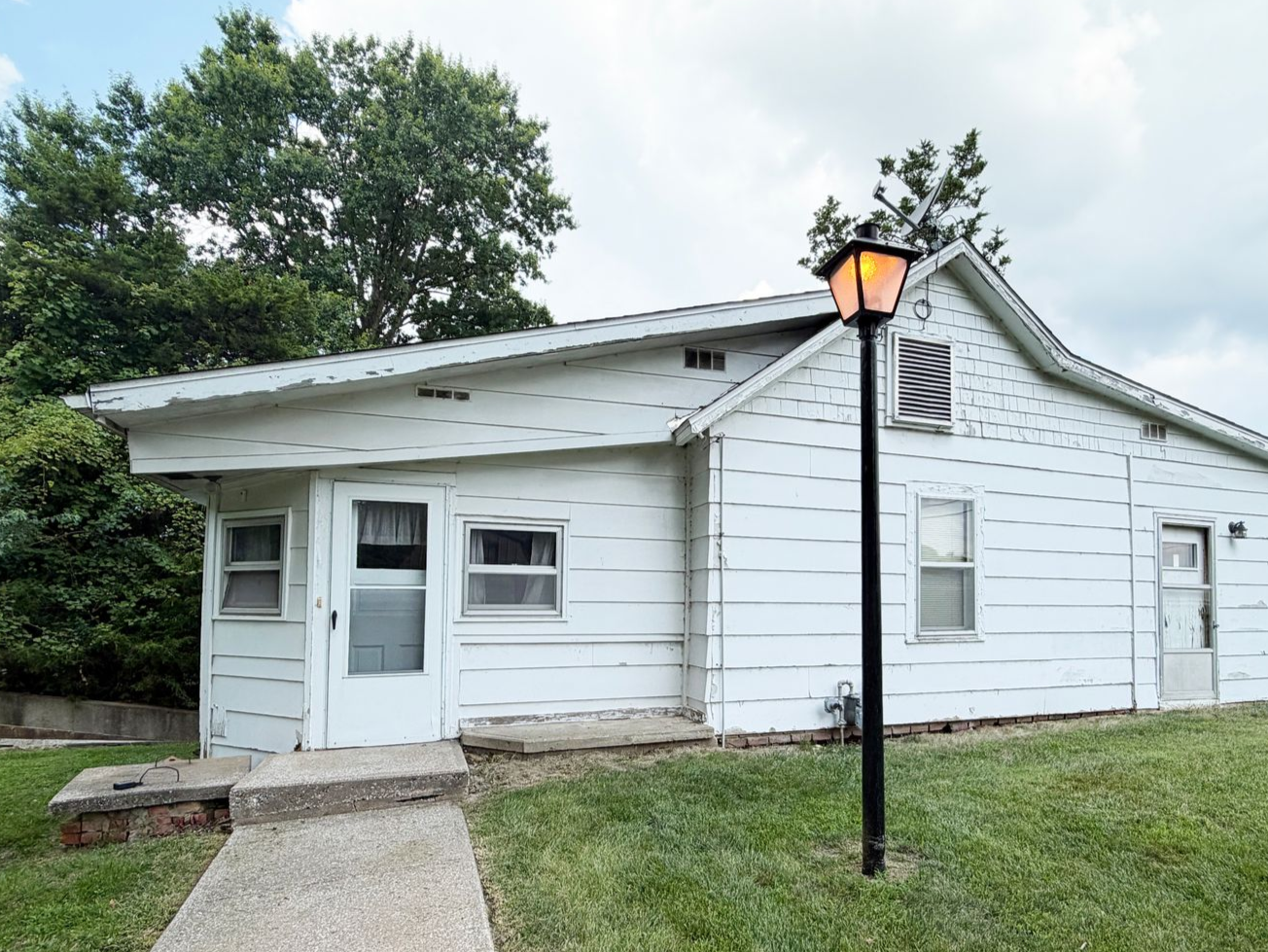 Bid On Real Estate & Land Auctions From Atterberry Auction & Realty Company Today.