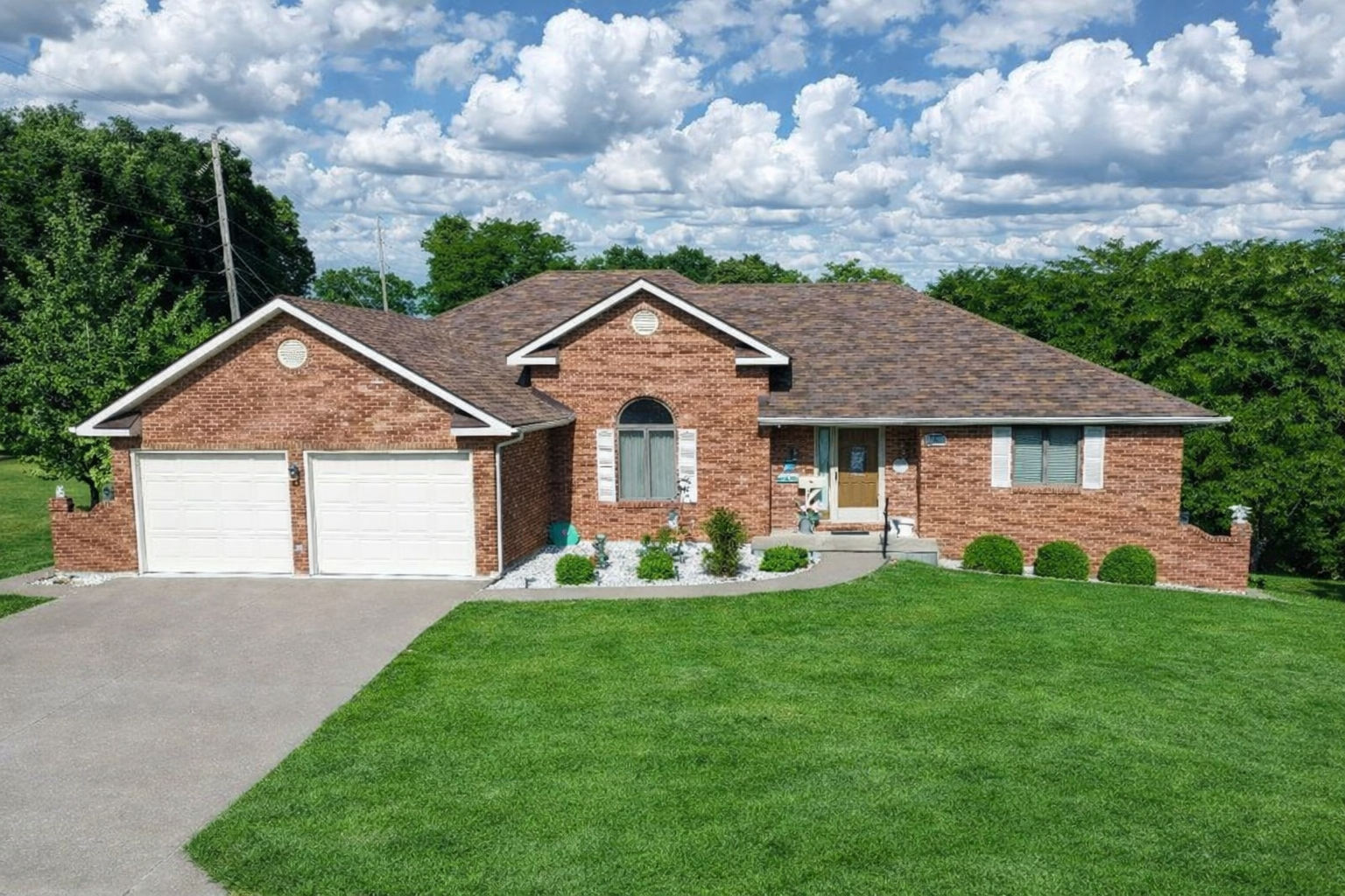 Atterberry Auction Provides Real Estate Auction Services To Jefferson City, MO & Cole County.