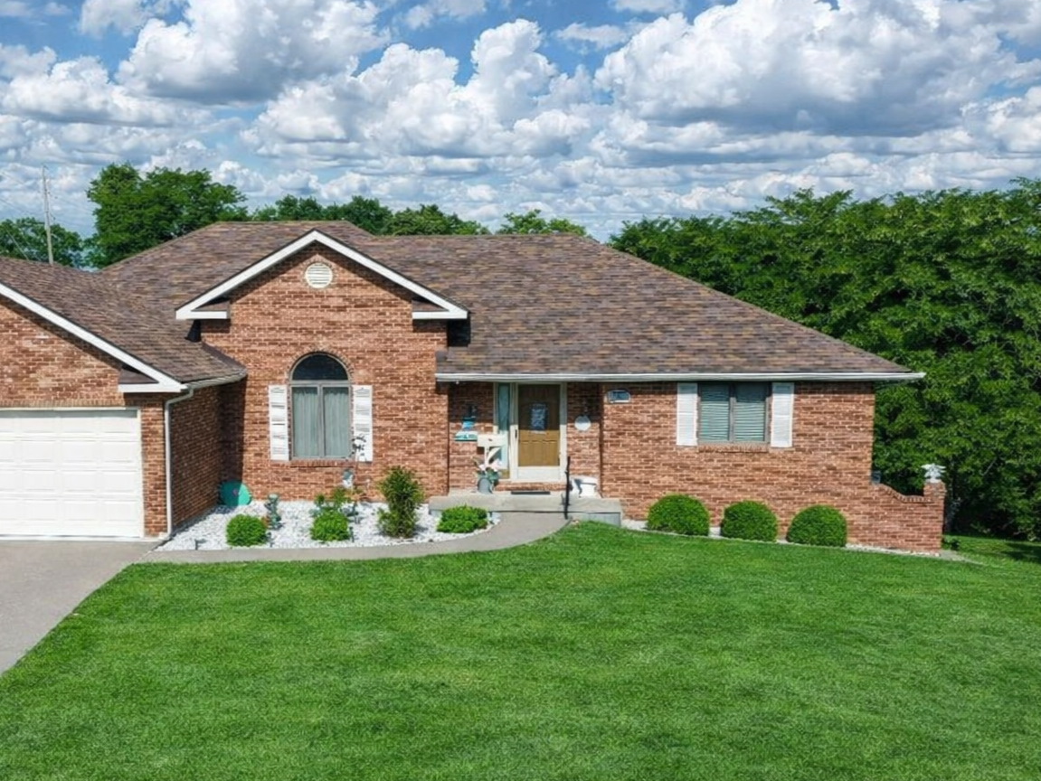 Atterberry Auction & Realty Co. Specializes in Real Estate Auctions in the Mid-Missouri Area.