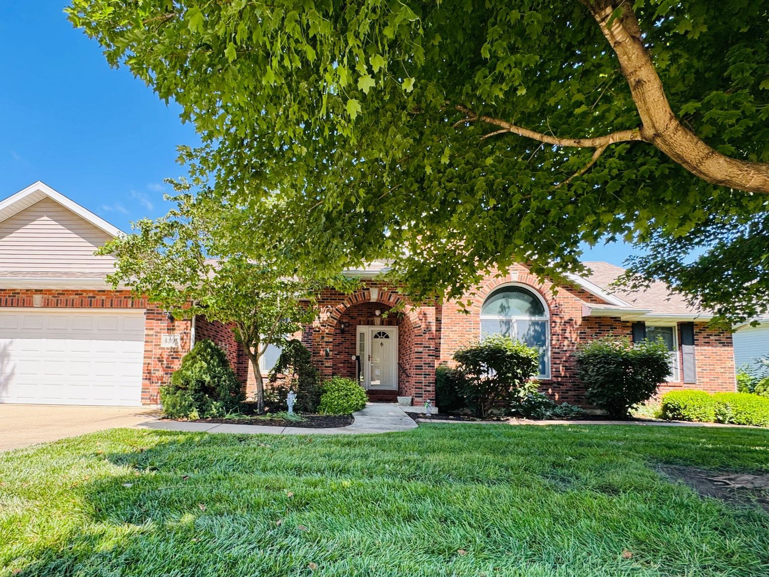 Contact Atterberry Auction & Realty Company For Your Real Estate Needs In 2026!