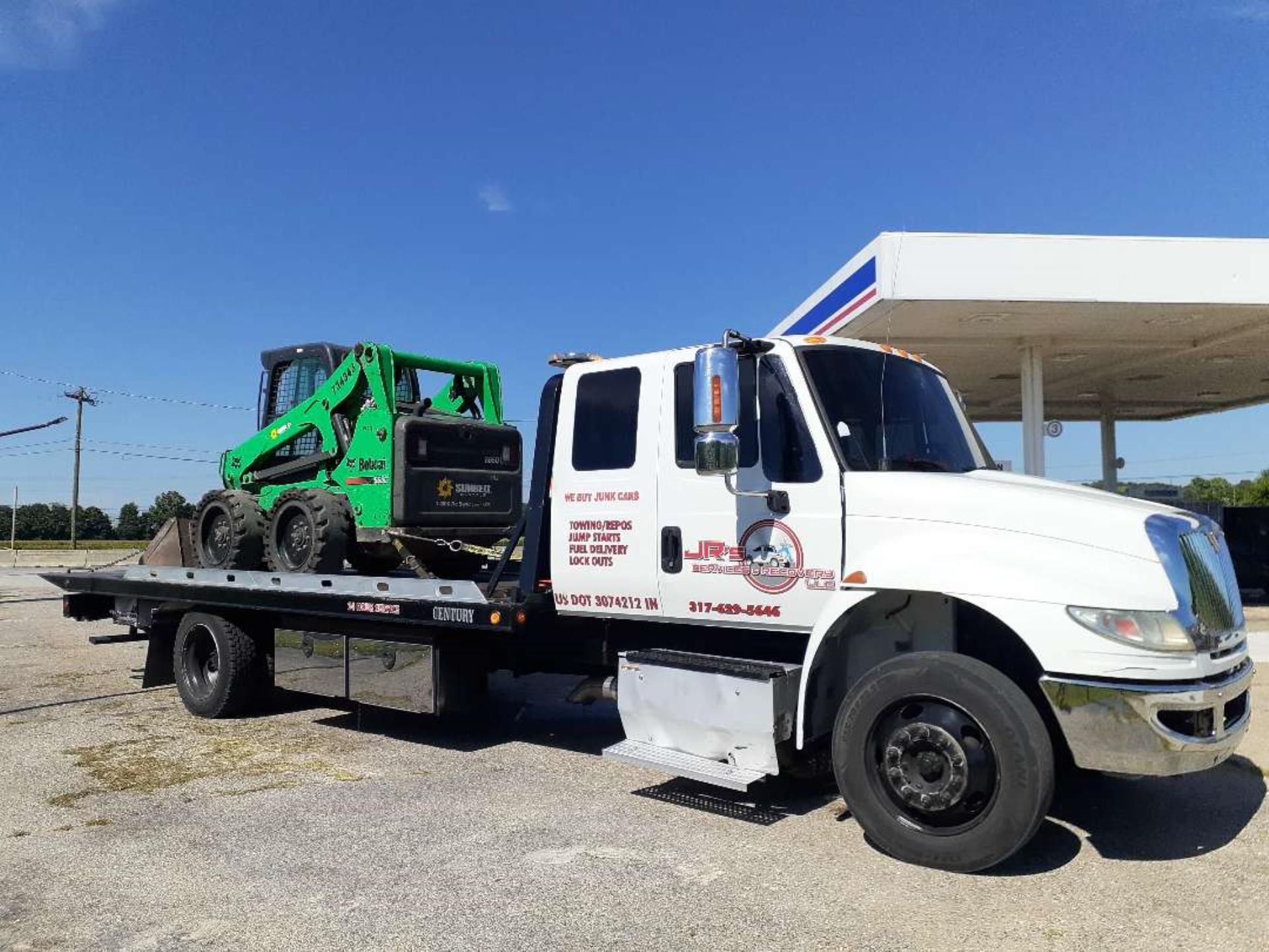 Rollback Truck Towing - JR's Services And Recovery LLC
