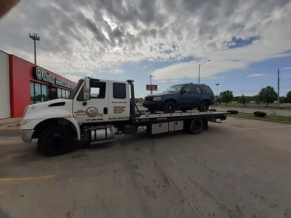 Commercial Flatbed Tow Truck - JR's Services And Recovery LLC
