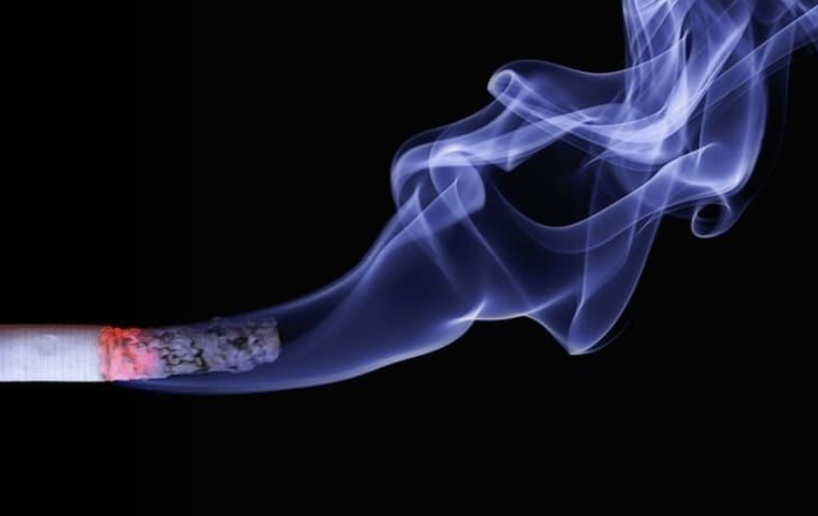 吸菸或嚼檳榔者更要注意口腔檢查