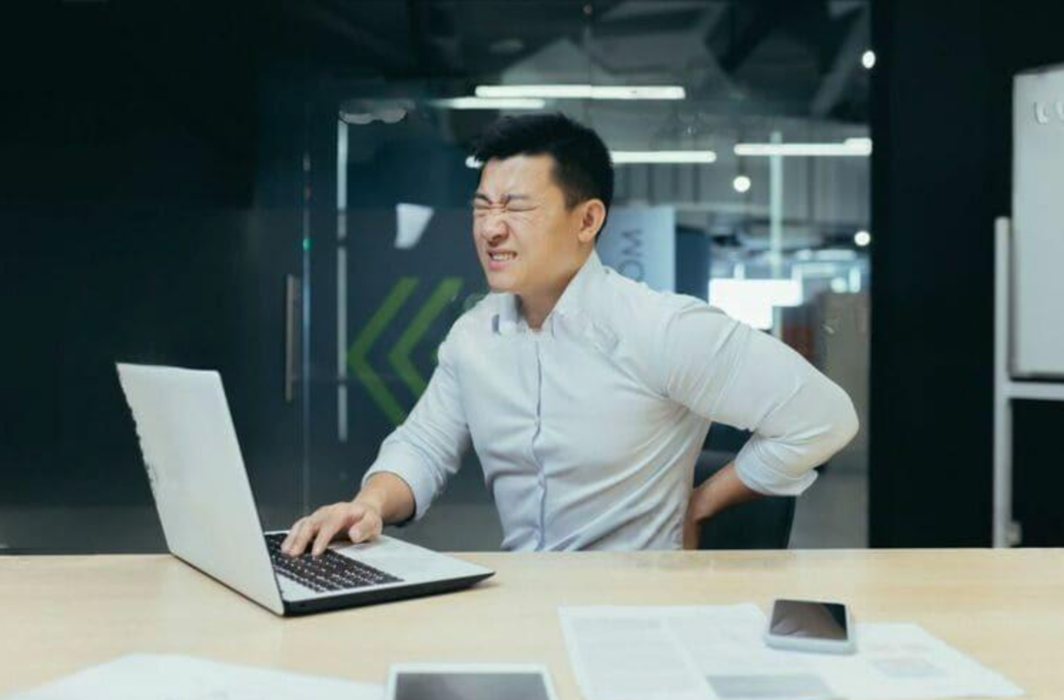 兩個身體機能尚未衰退的中老年人