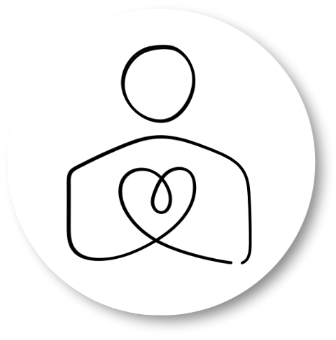 Lijntekening van een mediterende persoon met een hartvorm op de borst, op een witte cirkelvormige achtergrond.