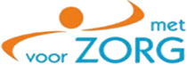 Logo voor &ldquo;Voor Zorg met&rdquo;: tekst in turquoise en oranje met een gestileerde oranje zwaai en stip boven de woorden.