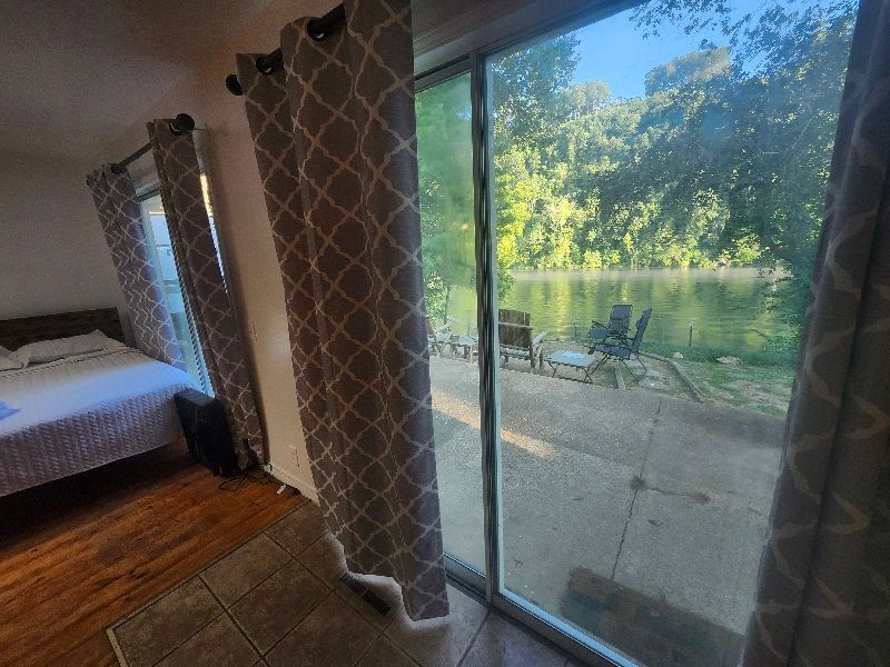 vacation rental house on white river
