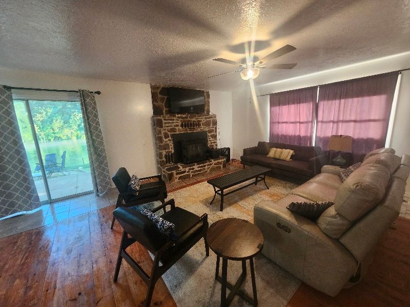 white river vacation house rental with fireplace