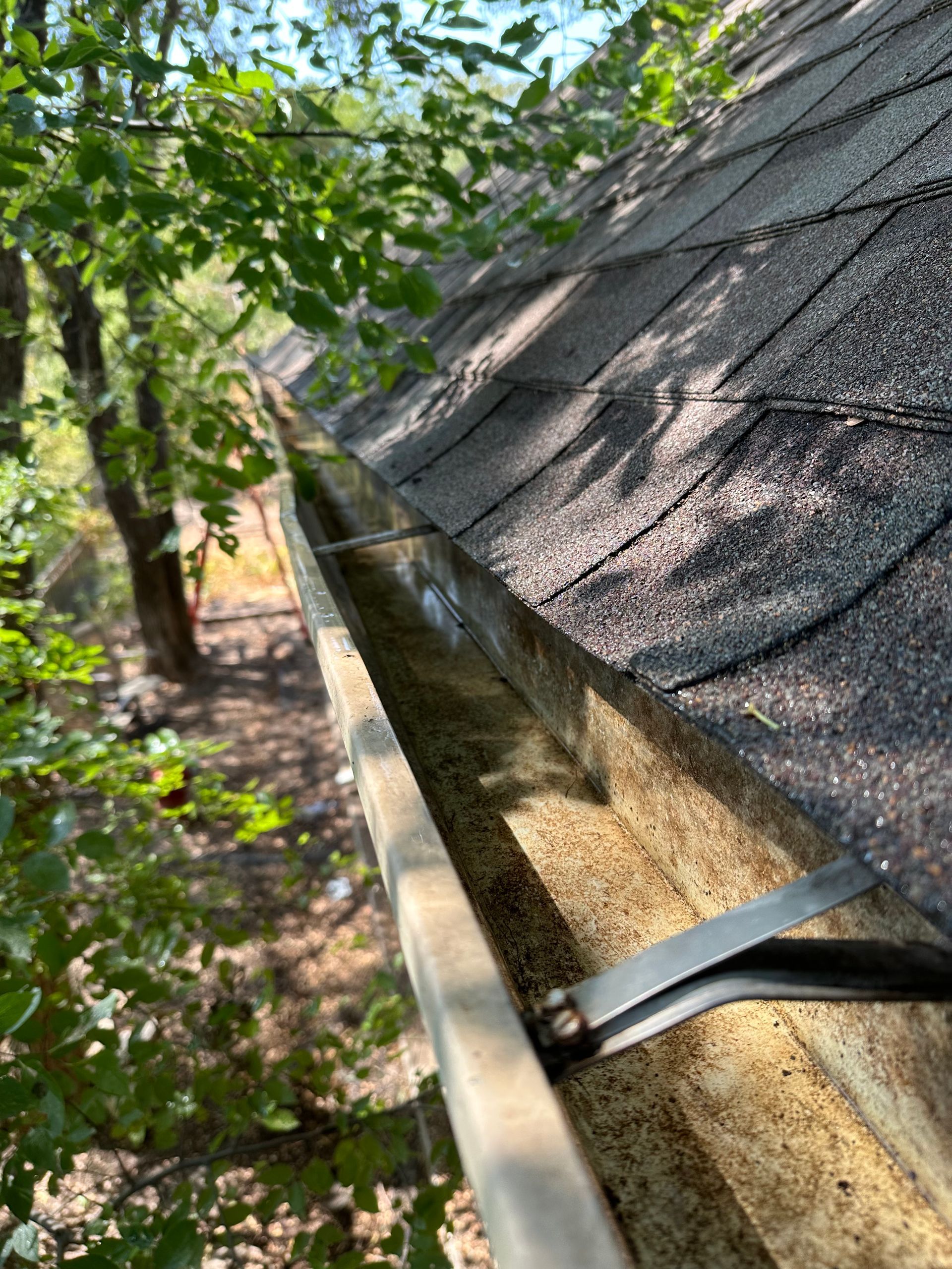 Dirty Roof Gutter — Fort Worth, TX — The Rain Man