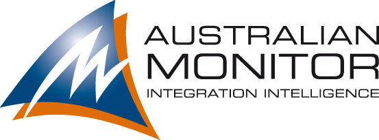Het logo van Australian Monitor met een blauwe en oranje streep en grijze tekst op een witte achtergrond.