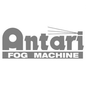 Het logo van Antari Fog Machine in grijze tekst op een witte achtergrond.