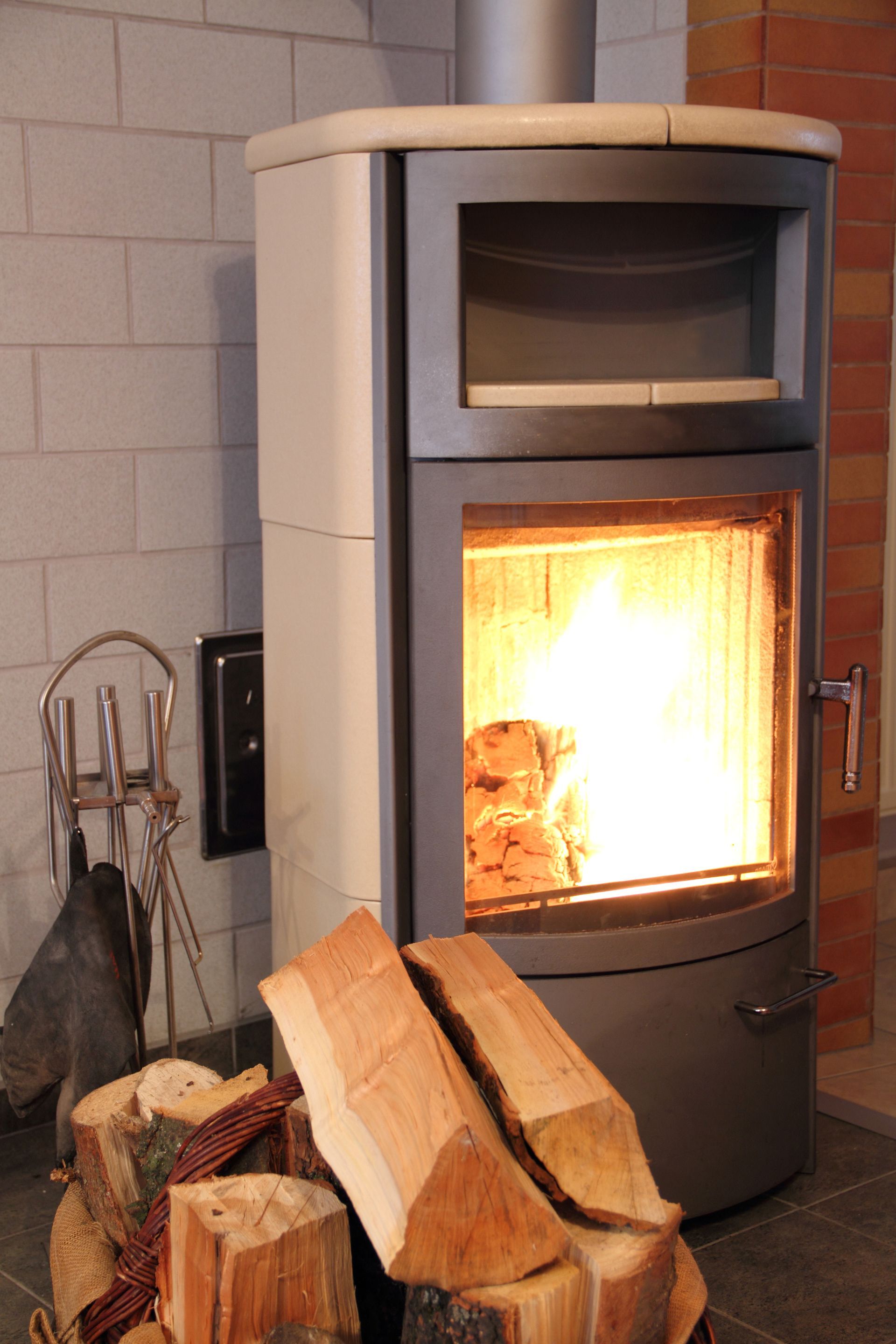 stufa a pellet moderna