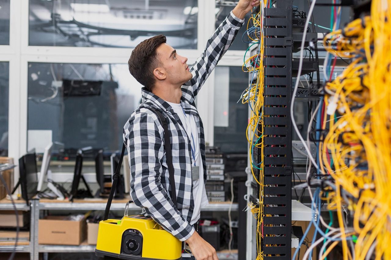 Professional network installation and IT support in Dubai with structured cabling and LAN services