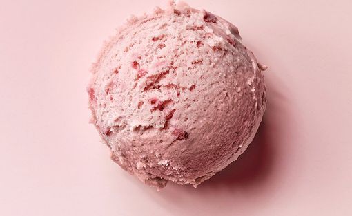 pallina di gelato alla fragola