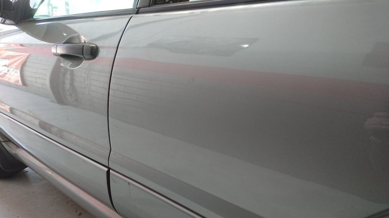 Grey Car — Penrith NSW — Dent Ezy Fix P/L Grey Car — Penrith NSW — Dent Ezy Fix P/L