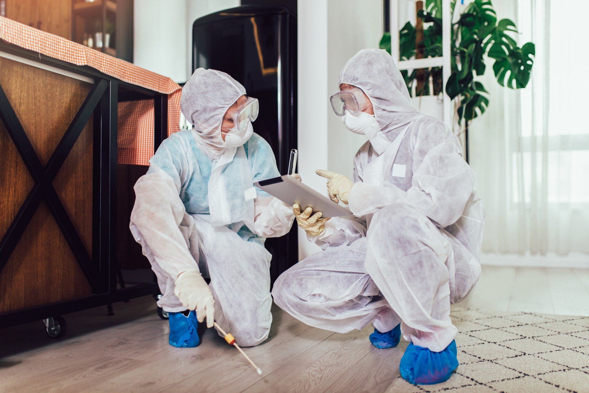 Two Pest Control Inspector | Fort Wayne, IN | Bug Free Pest Control Two Pest Control Inspector | Fort Wayne, IN | Bug Free Pest Control