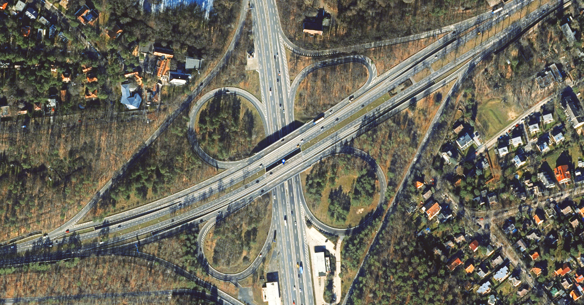 Luftbild des Kleeblatts Zehlendorf im Jahr 2021