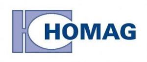 Le logo homag est bleu et blanc sur fond blanc.