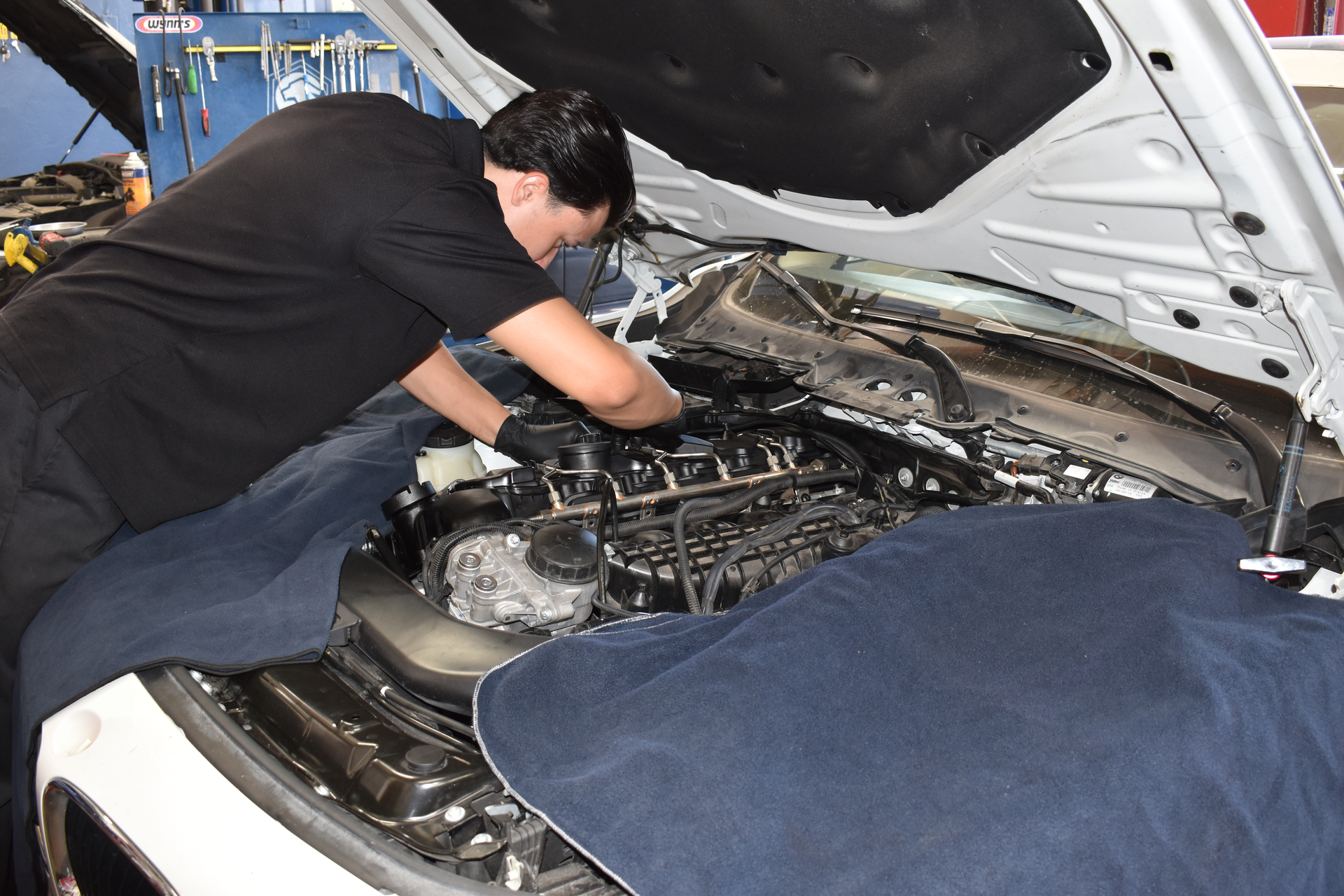 Shop Gallery - European Auto Tech